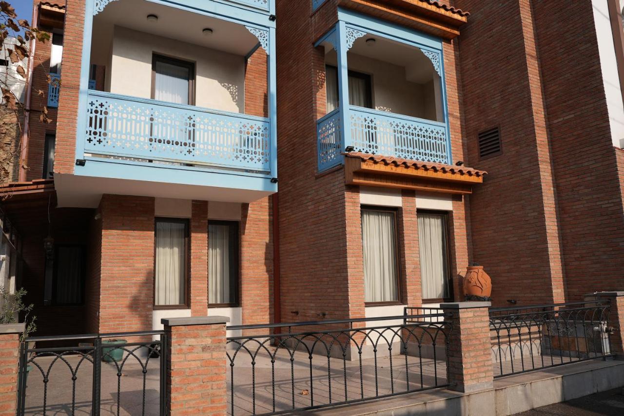 Hotel Embassy Tbilisi Exterior foto